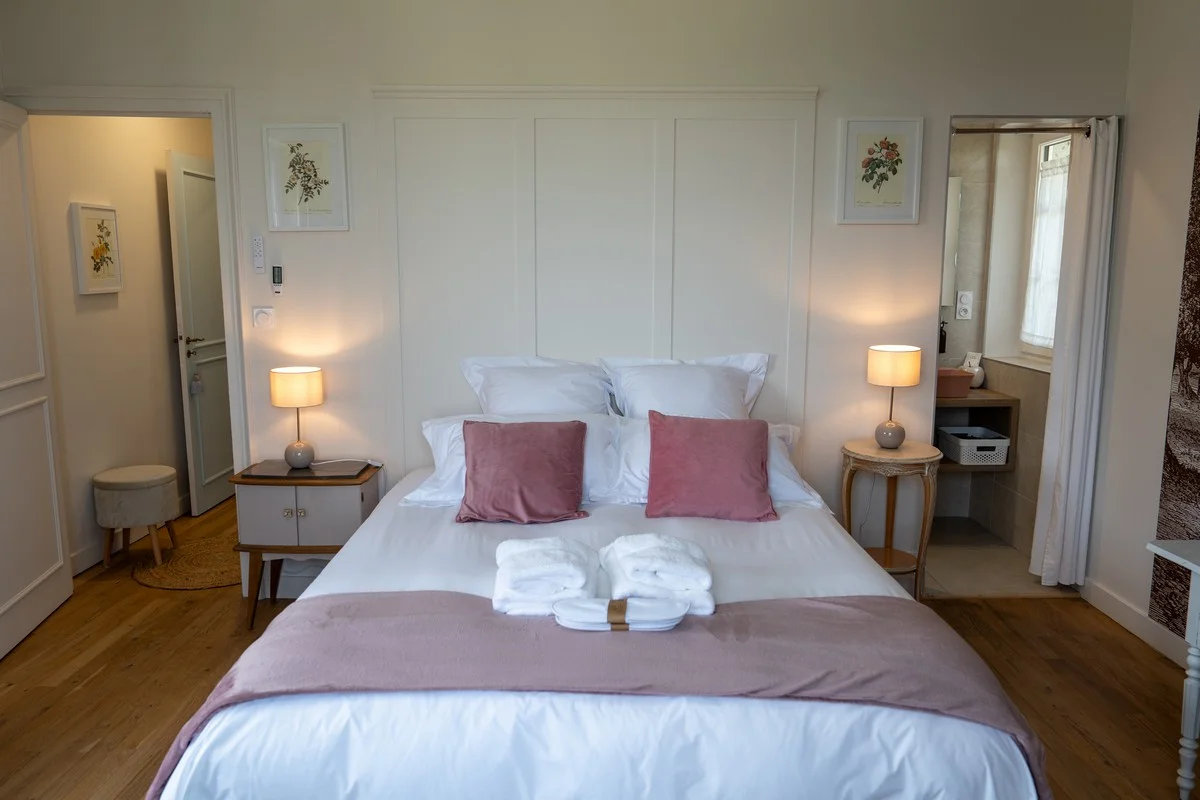 Chambre Mont Blanc — literie soignée et décoration raffinée